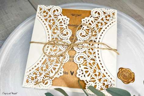 Vintage Einladungskarten Hochzeit mit Lasercut Spitze & Kraftpapier