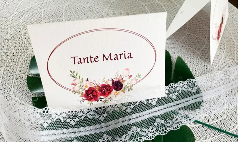 Sitzplatz Karten Hochzeit creme rot