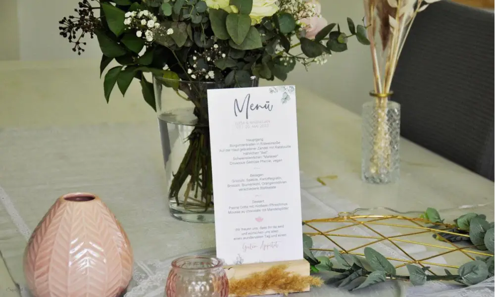 Menükarte Hochzeit länglich DIN Lang blau rosa