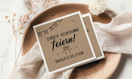 Einladungskarten modern Geburtstag Kraftpapier quadratische Postkarte