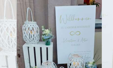 Edles Willkommensschild Hochzeit weiß gold