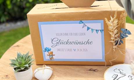 Kartenbox zur Taufe Junge in hellblau