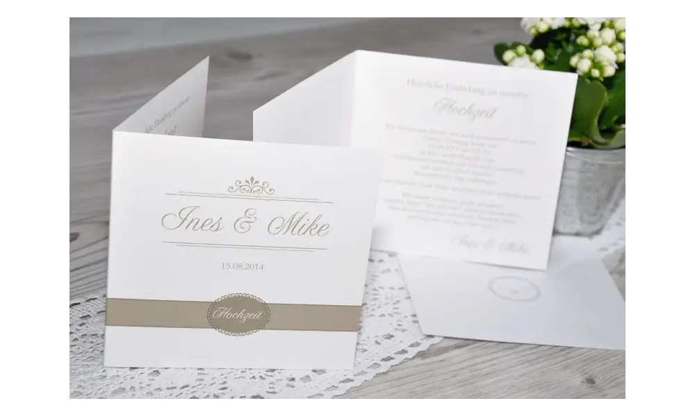 Edle Einladungskarte Hochzeit weiß braun Klappkarte Quadrat