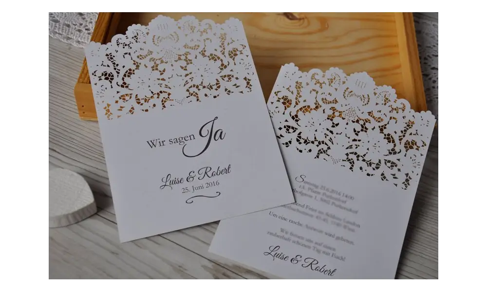 Einladungskarte zur Hochzeit mit Lasercut Spitze