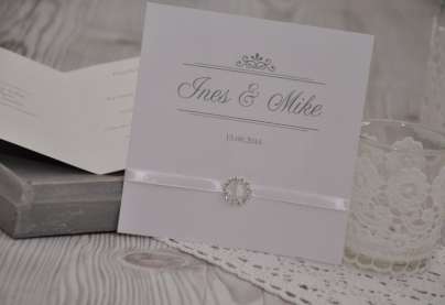 Einladungskarte Hochzeit "Nur Du" mit edler Strass Schnalle