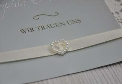 Einladungskarte Hochzeit "Nur Du" mit edler Strass Schnalle