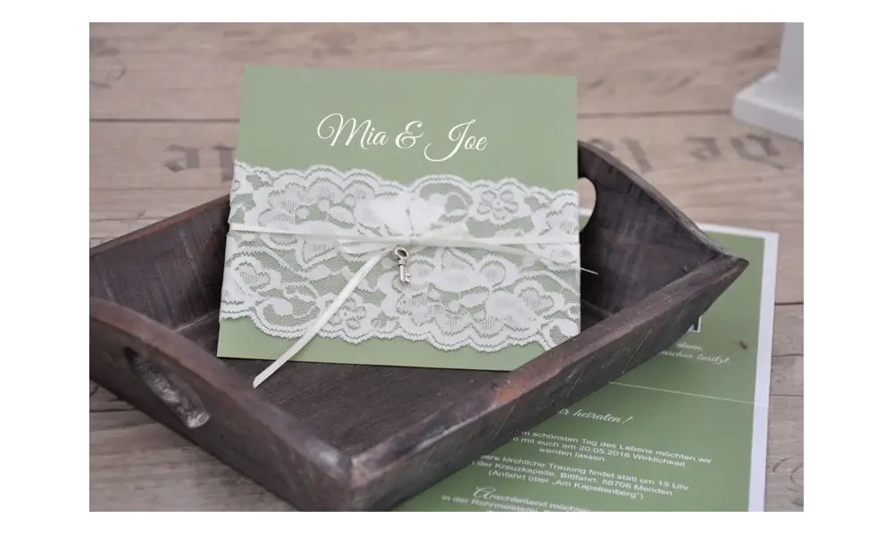 Einladungskate Hochzeit "elegante Spitze" in weiß