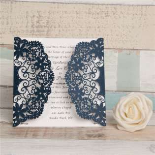 Hochzeitseinladungen Vintage mit edler Lasercut Spitze blau