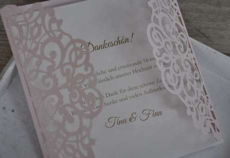 Lasercut Einladungskarte Hochzeit "Traum in rosa"