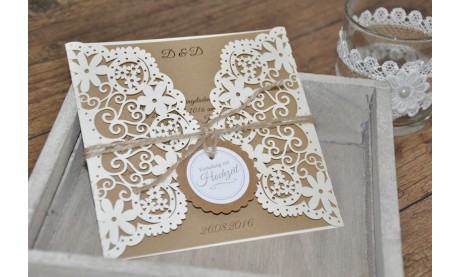 Einladung Hochzeit Vintage Liebesbutton Lasercut Spitze