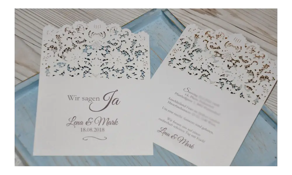 Einladungskarte zur Hochzeit mit Lasercut Spitze