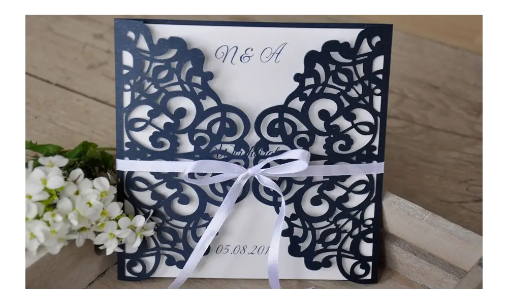 Einladungskarte Hochzeit Vintage Lasercut Spitze dunkelblau blau navy blue