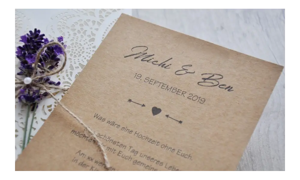 Einladungskarten Hochzeit Lasercut Kraftpapier Lavendel