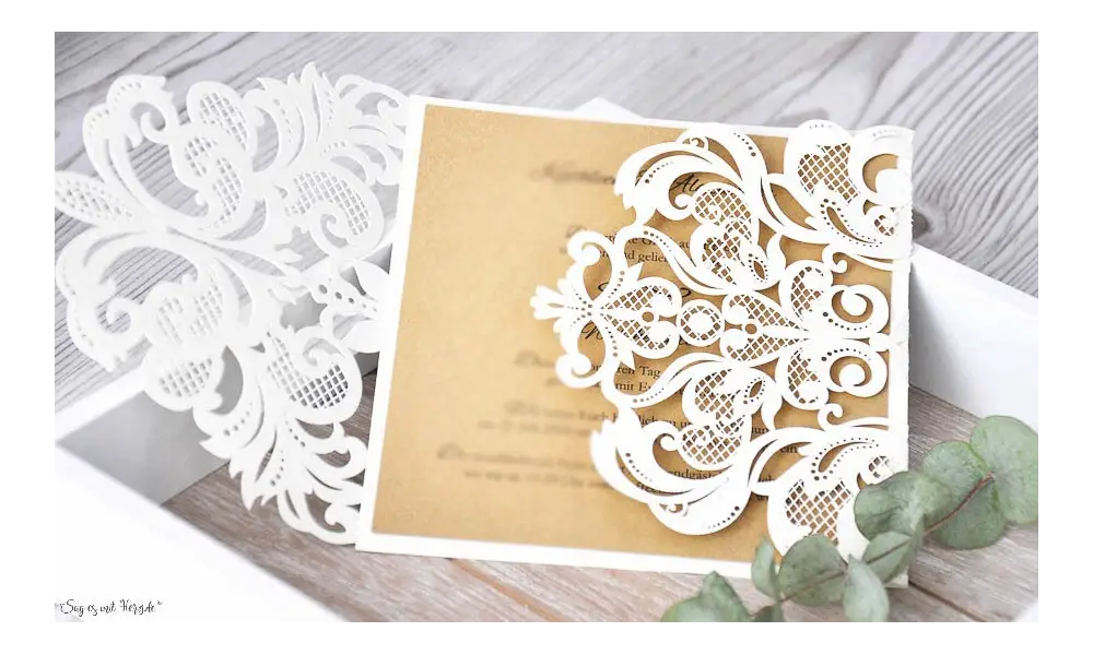 Einladungskarten Hochzeit gold weiß Lasercut Spitze
