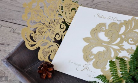 Einladungskarten Hochzeit gold weiß Lasercut Spitze