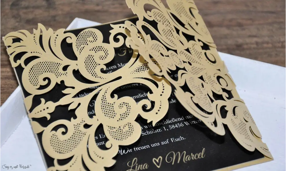 Einladungskarten Hochzeit gold schwarz Lasercut Spitze