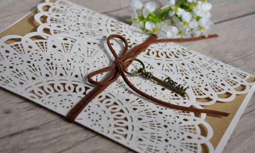 Hochzeitseinladungen Vintage Spitze Kraftpapier Lasercut diy