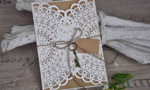 Hochzeitseinladungen Vintage Spitze Kraftpapier Lasercut diy