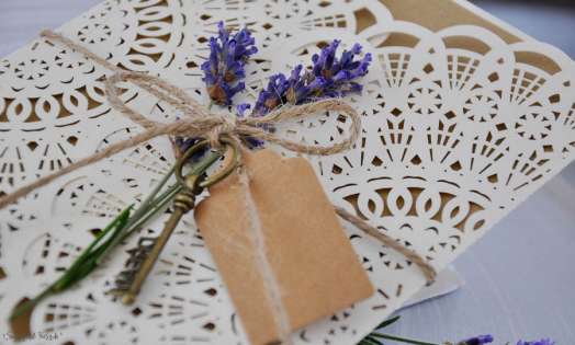 Hochzeitseinladungen Vintage Spitze Kraftpapier Lasercut diy