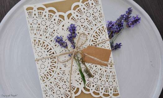 Hochzeitseinladungen Vintage Spitze Kraftpapier Lasercut diy