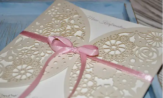 Einladungskarten Hochzeit Blumen Spitze floral Lasercut Kraftpapier