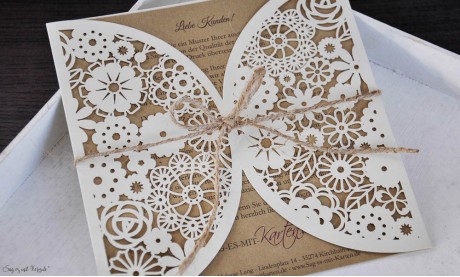 Einladungskarten Hochzeit Spitze Laserschnitt Weiß Karte Floral Blumen Quadrat