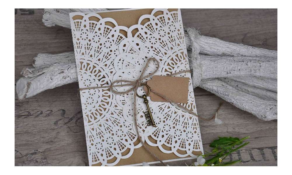 Hochzeitseinladung Spitze Kraftpapier Lasercut Vintage diy