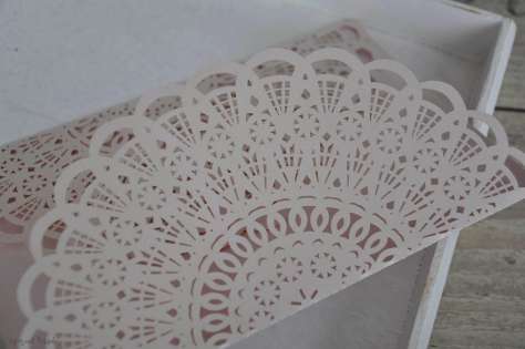 Hochzeitseinladung rosa Spitze Lasercut Vintage diy