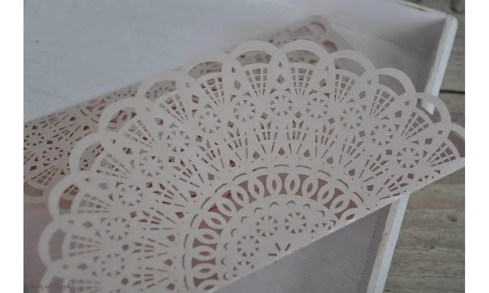 Hochzeitseinladung rosa Spitze Lasercut Vintage diy
