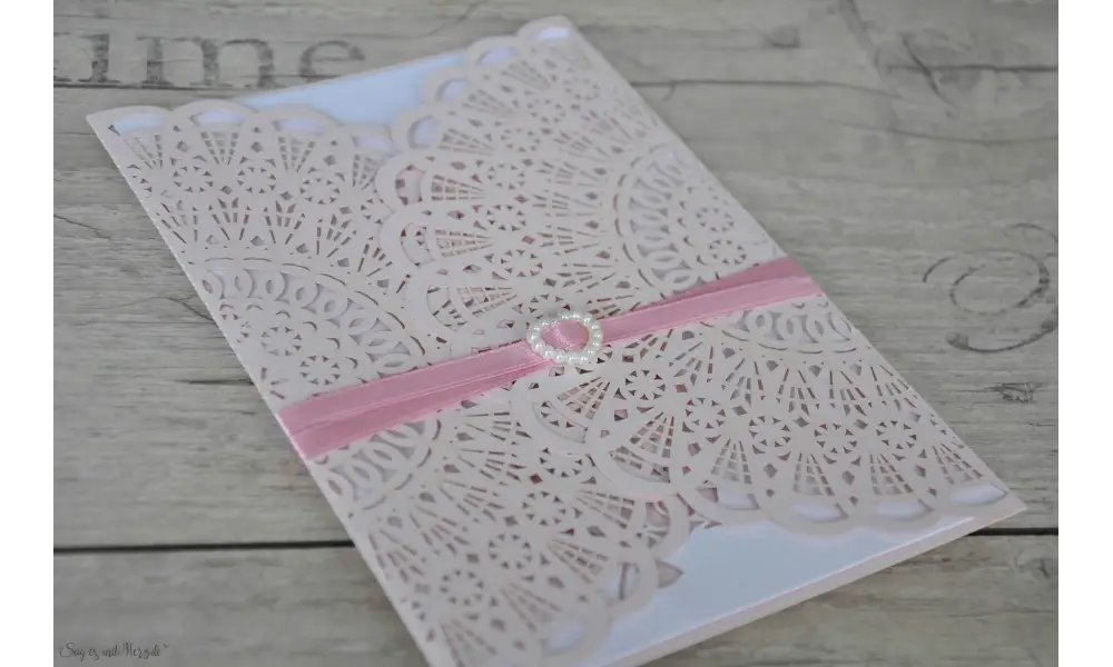Hochzeitseinladung rosa Spitze Lasercut Vintage diy