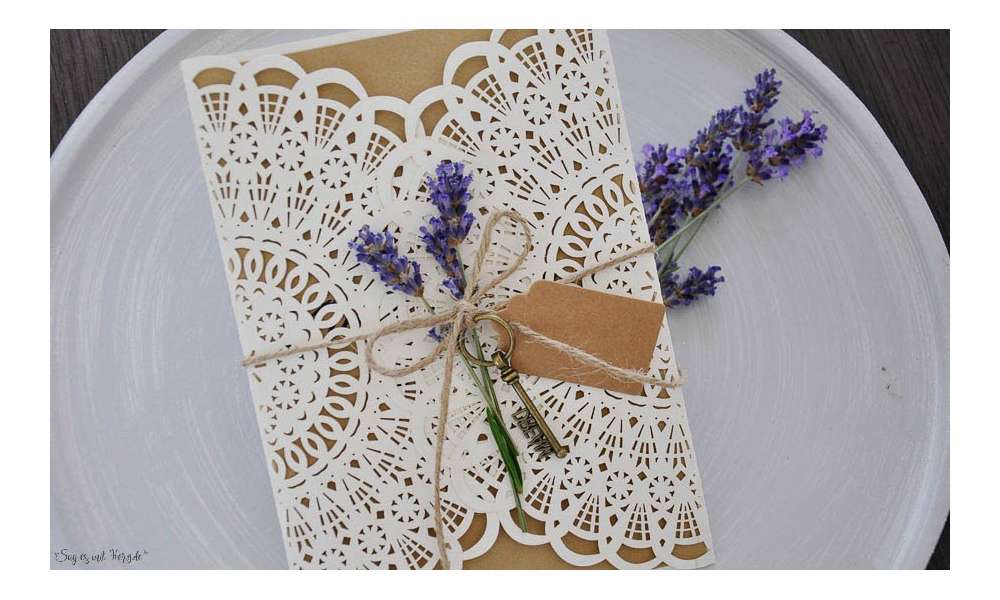 Hochzeitseinladung Spitze Kraftpapier Lasercut Vintage diy