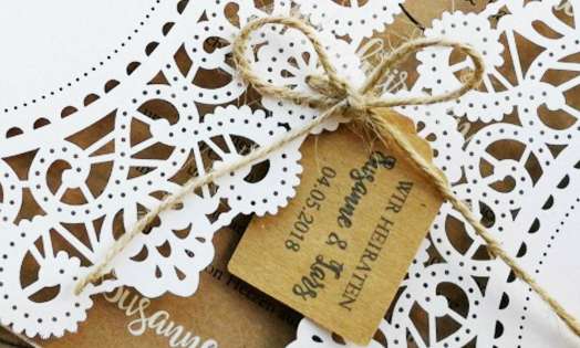 Einladungskarte Hochzeit Kraftpapier Spitze Lasercut diy