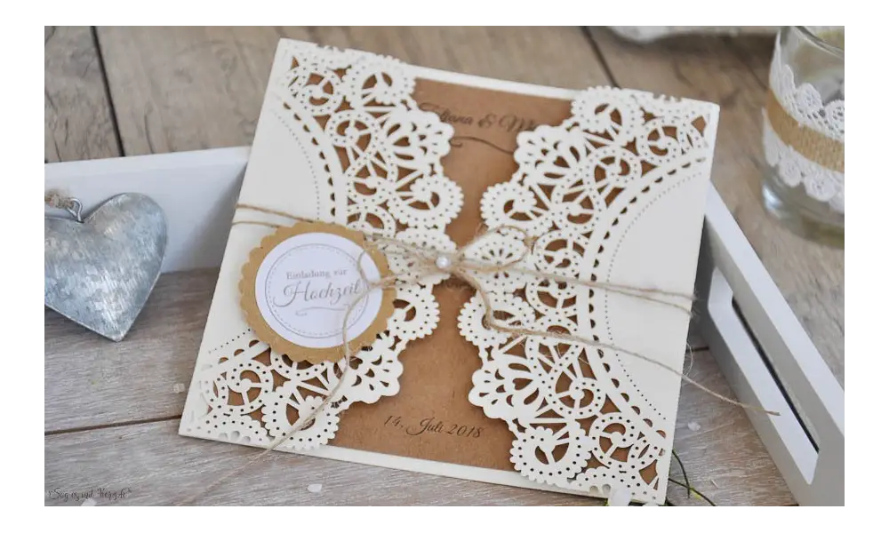 Einladungskarte Hochzeit Kraftpapier Spitze Lasercut diy