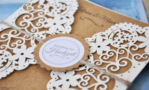 Einladung Hochzeit Vintage Lasercut Spitze Kraftpapier diy Blumen