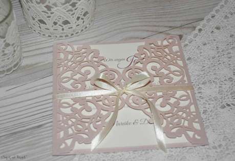 Rosa Lasercut Hochzeitseinladung rosa Spitze Vintage diy