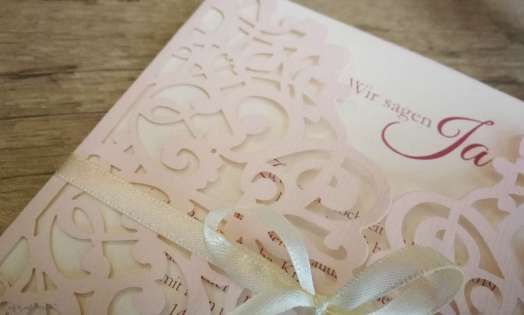 Rosa Lasercut Hochzeitseinladung rosa Spitze Vintage diy