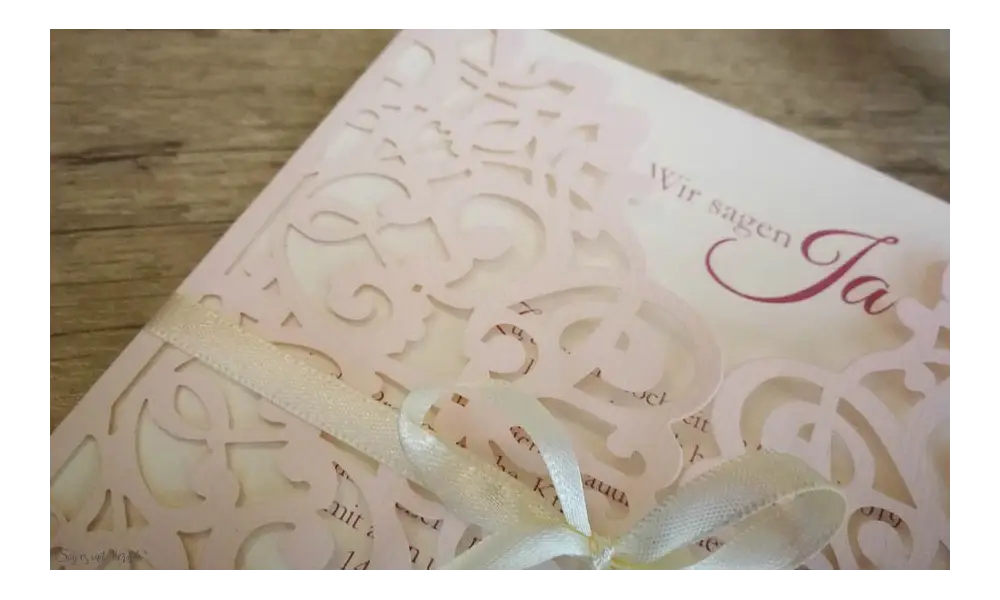 Rosa Lasercut Hochzeitseinladung rosa Spitze Vintage diy