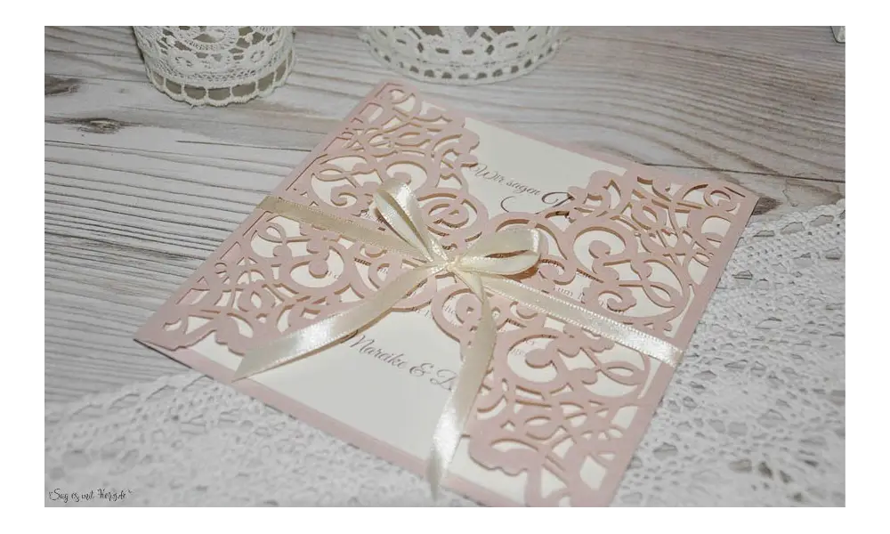Rosa Lasercut Hochzeitseinladung rosa Spitze Vintage diy