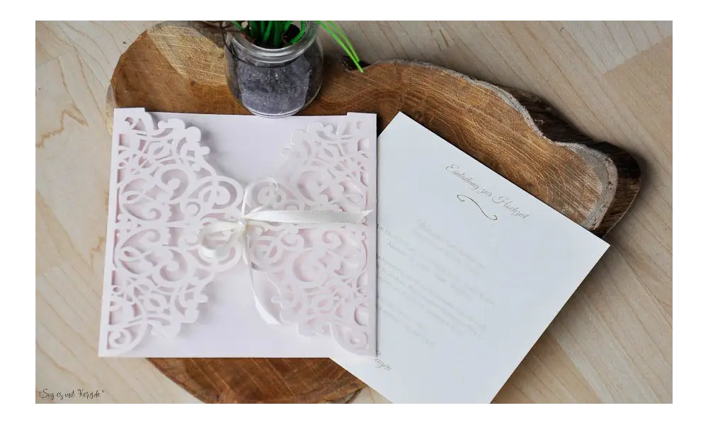 Rosa Lasercut Hochzeitseinladung rosa Spitze Vintage diy