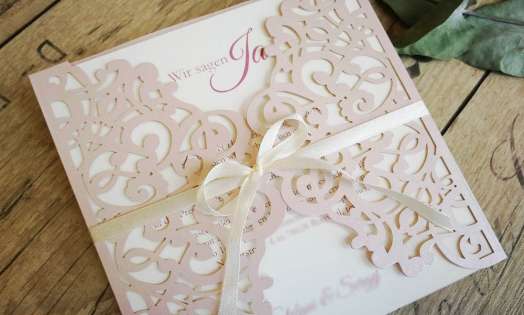 Rosa Lasercut Hochzeitseinladung rosa Spitze Vintage diy