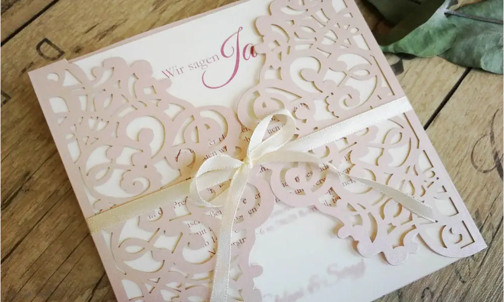 Rosa Lasercut Hochzeitseinladung rosa Spitze Vintage diy