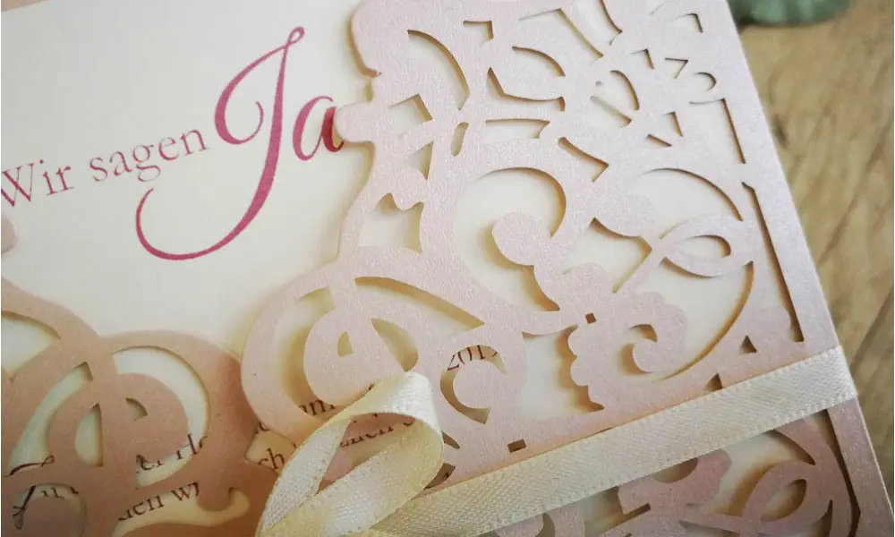 Rosa Lasercut Hochzeitseinladung rosa Spitze Vintage diy