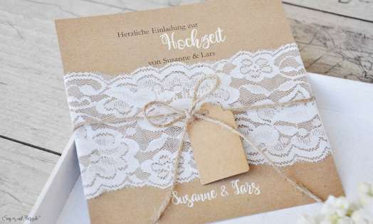 Einladungskarten Hochzeit Vintage Kraftpapier Spitze weiß rustikal edel