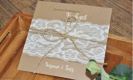 Einladungskarten Hochzeit Vintage Kraftpapier Spitze weiß rustikal edel