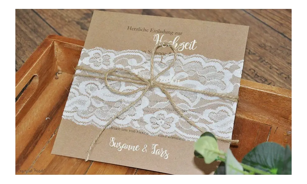 Einladungskarten Hochzeit Vintage Kraftpapier Spitze weiß rustikal edel