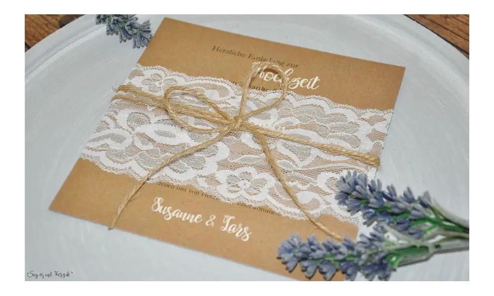 Einladungskarten Hochzeit Vintage Kraftpapier Spitze weiß rustikal edel