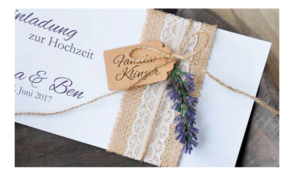 Einladungskarten Hochzeit Vintage Sackenleinen Spitze flieder lavendel
