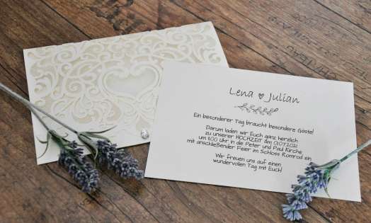 Einladungskarten Hochzeit Lasercut Spitze Pocketfold edel elegant weiß