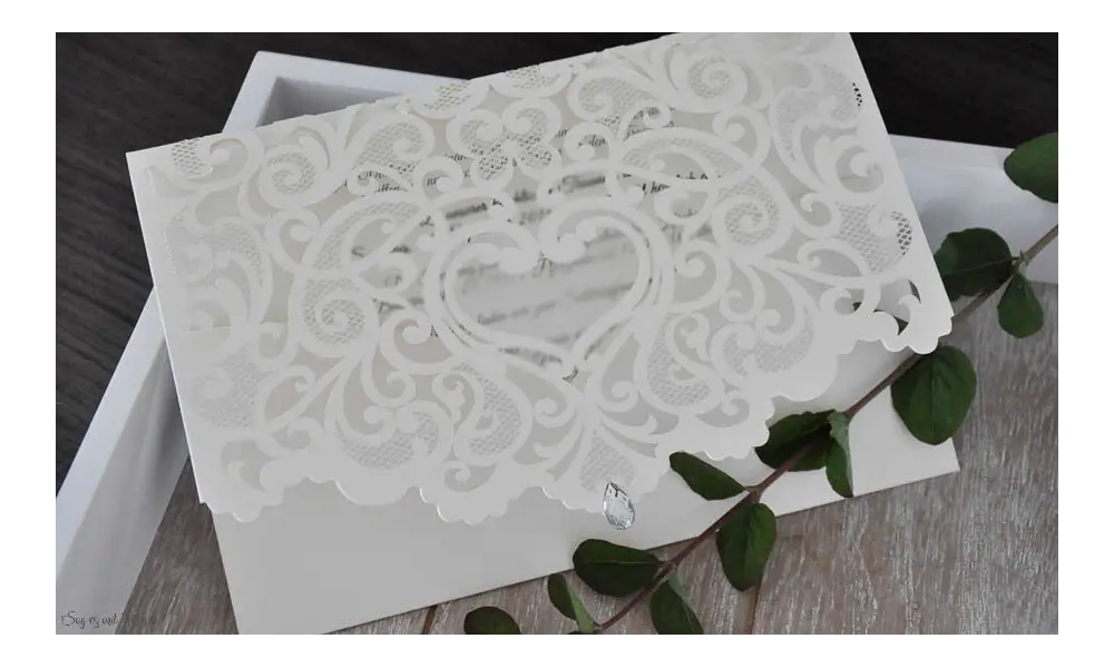 Einladungskarten Hochzeit Lasercut Spitze Pocketfold edel elegant weiß