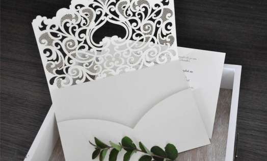 Einladungskarten Hochzeit Lasercut Spitze Pocketfold edel elegant weiß